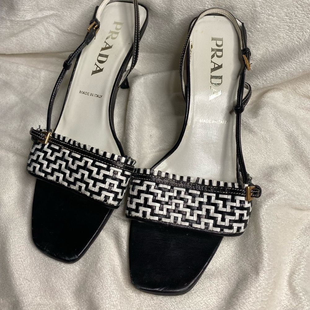 Authentic Prada black and white sandals size 36 ( 6)